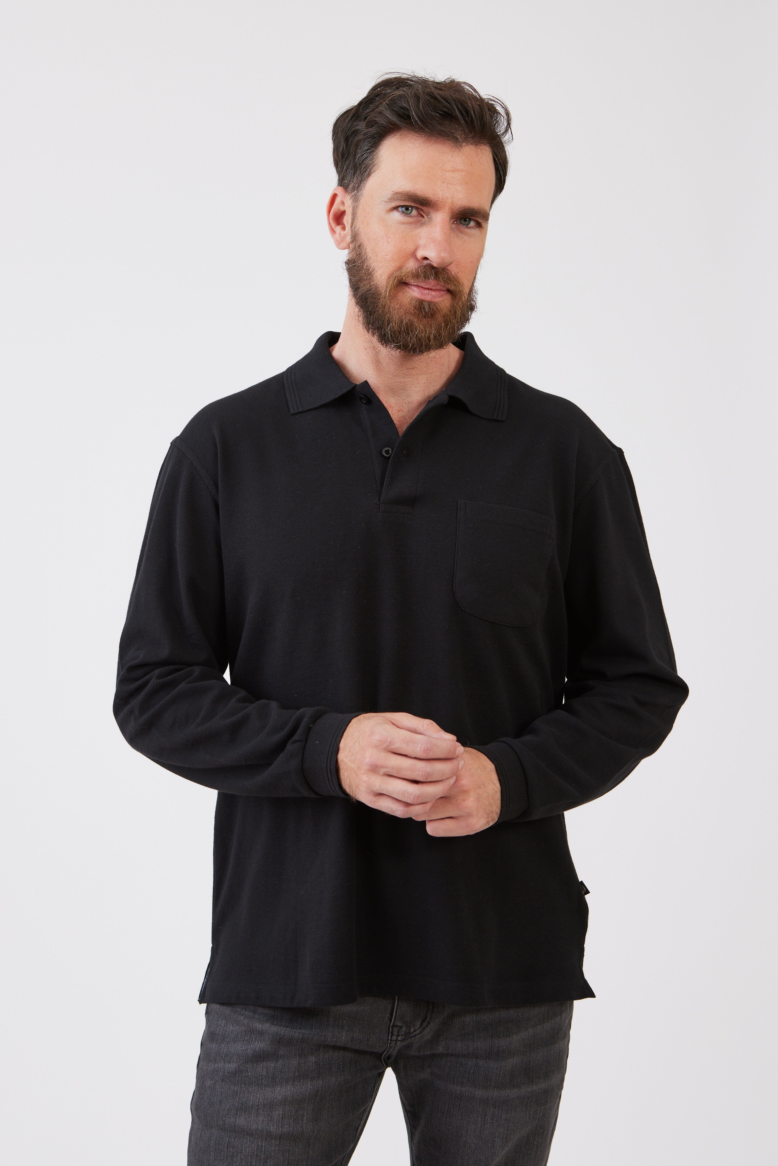 חולצת פולו שרוול ארוך עם כיס - שחור WORKER