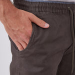 מכנסי עבודה Urban בגזרת Slim - זית WECAMP