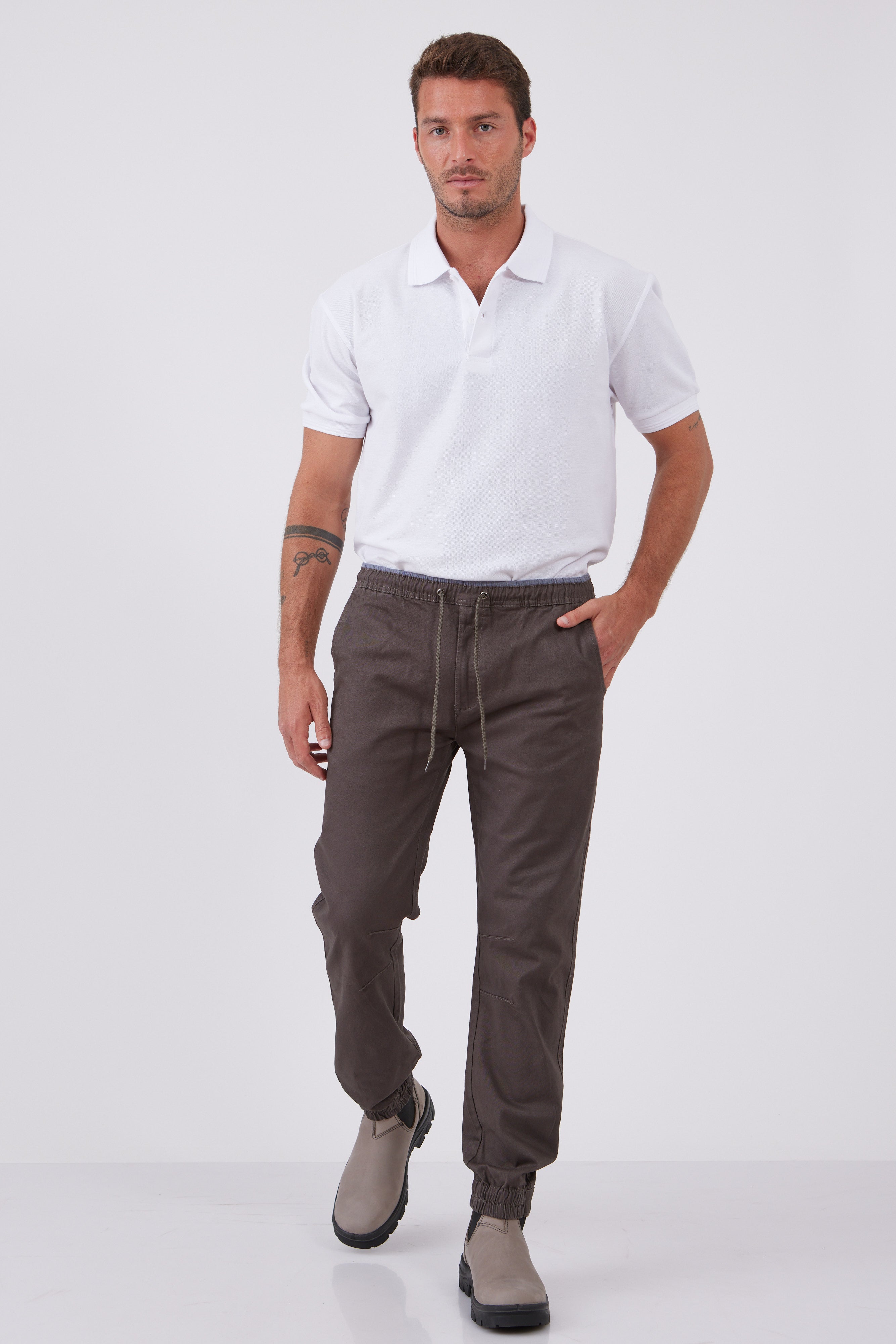 מכנסי עבודה Urban בגזרת Slim - זית WECAMP