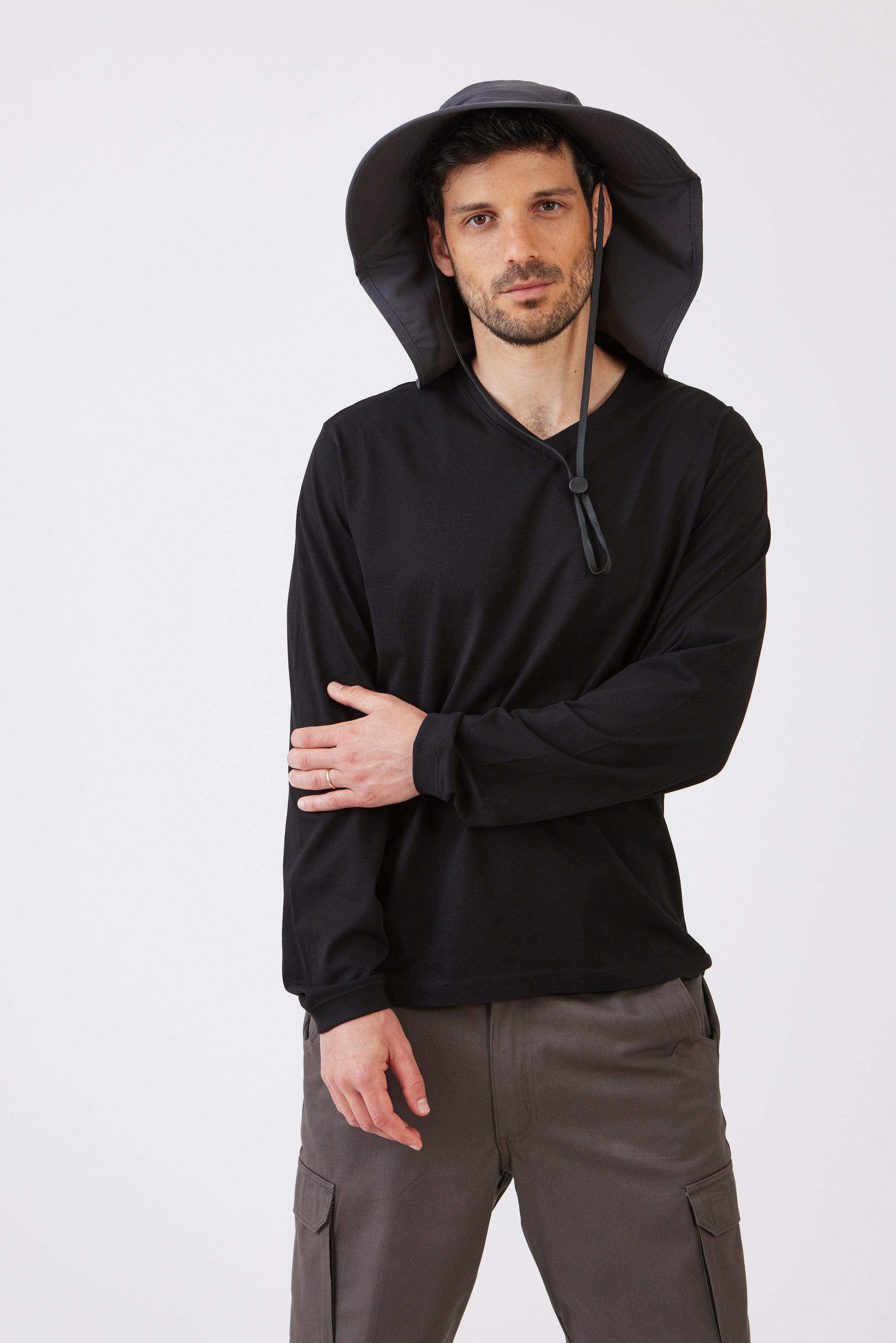 טישירט צווארון V שרוול ארוך - שחור WORKER