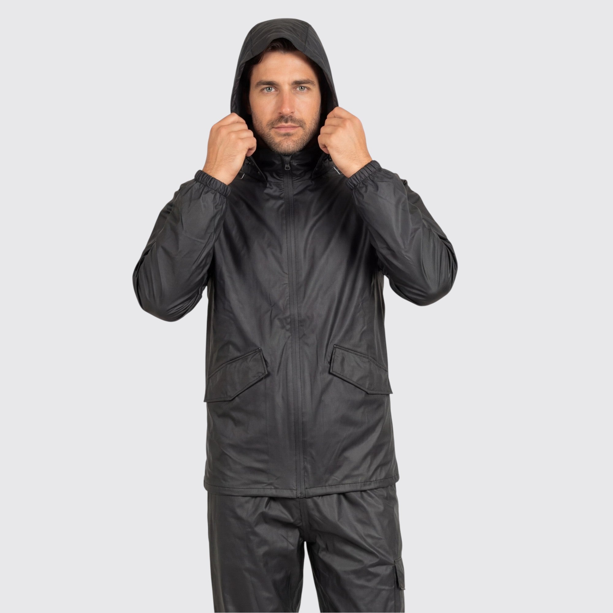 חליפות גשם וחרמוניות