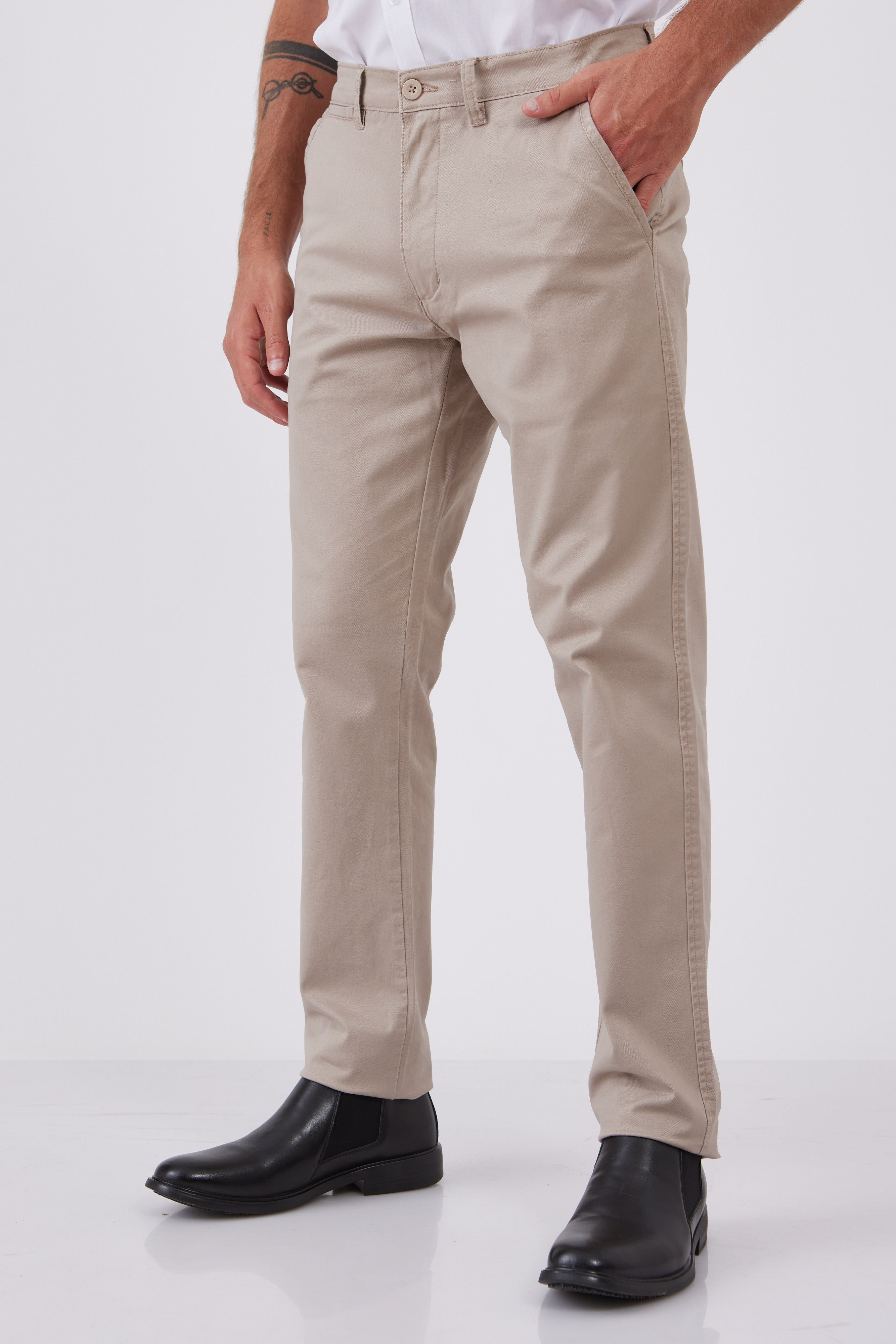 מכנסי צ'ינו בגזרת Slim - חאקי WORKER