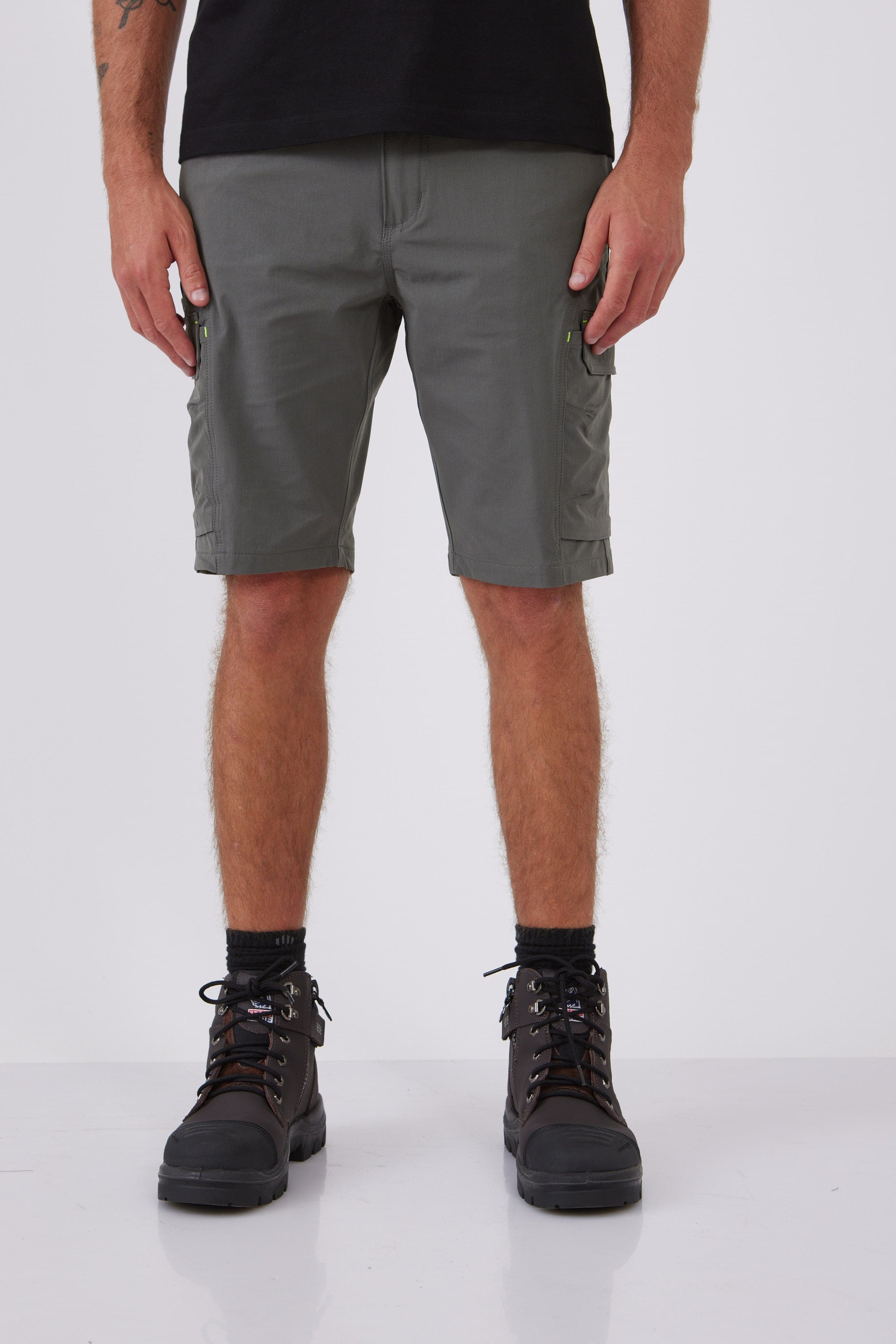 מכנסי קארגו קצרים Australian - זית WECAMP