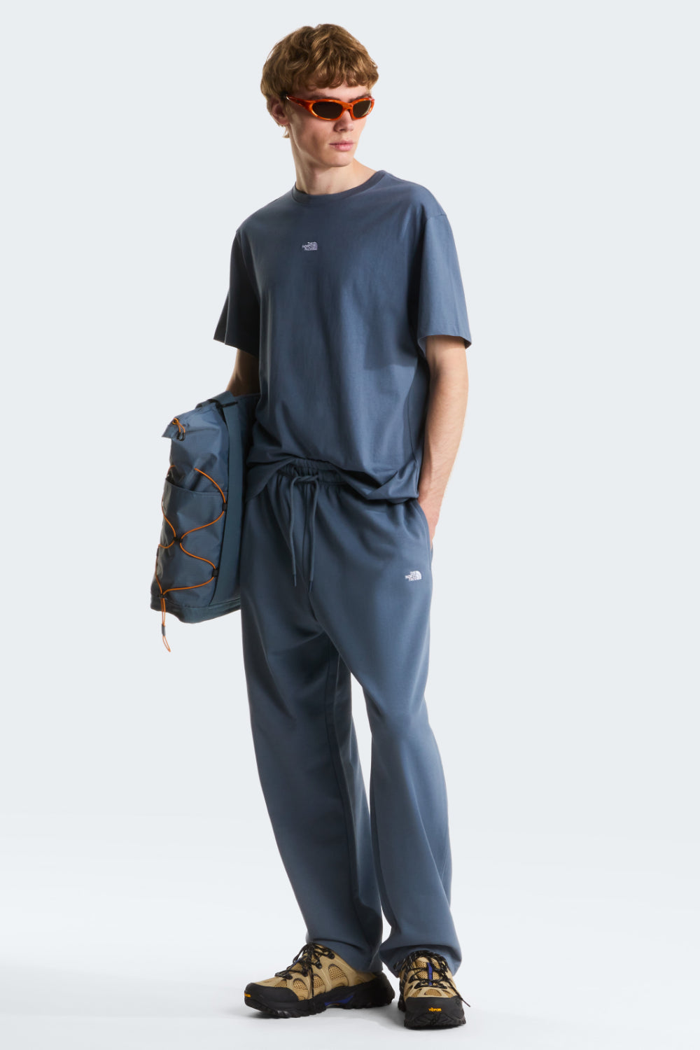טישירט קצרה ESSENTIAL CENTRE LOGO - אפור North Face
