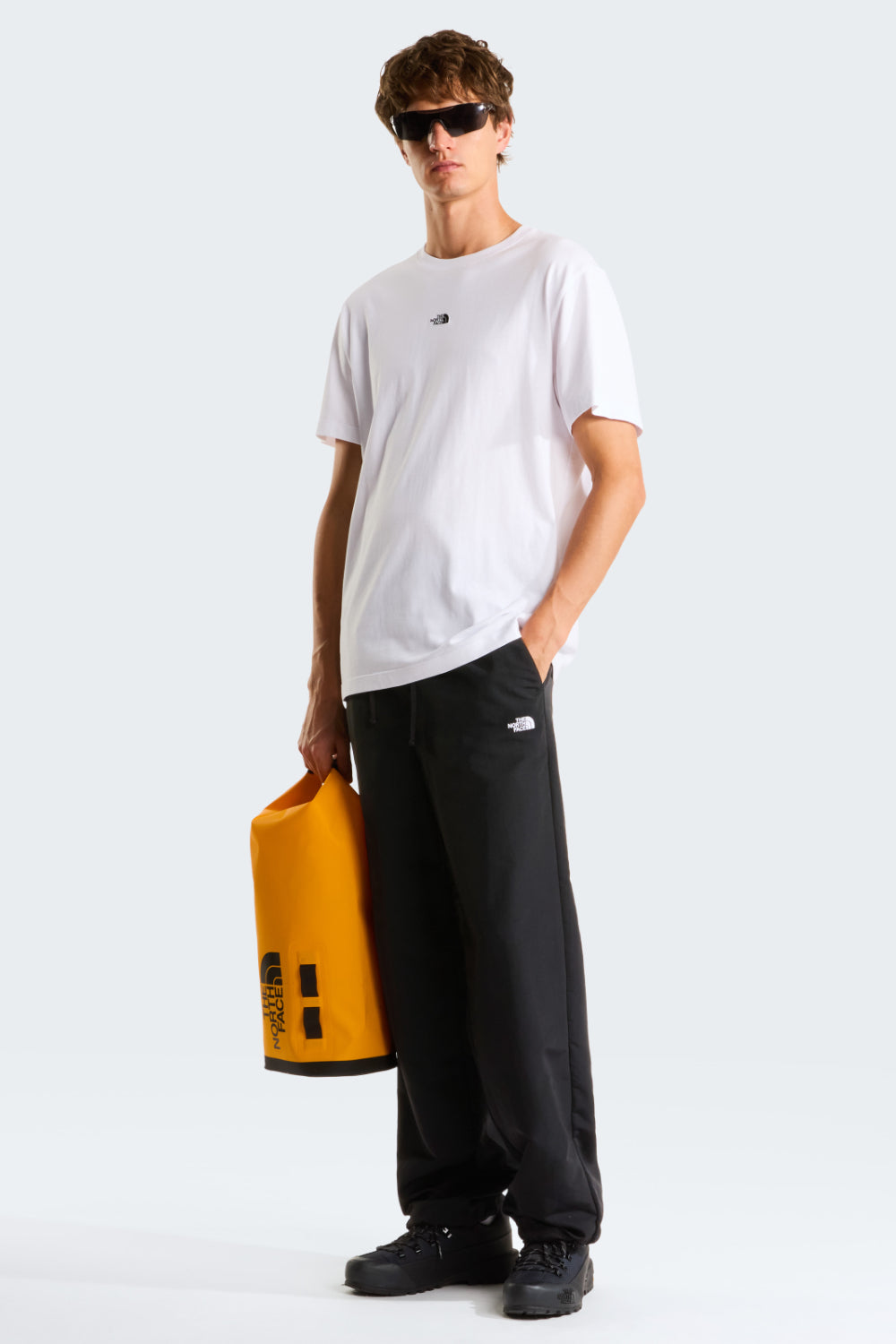 טישירט קצרה ESSENTIAL CENTRE LOGO - לבן North Face